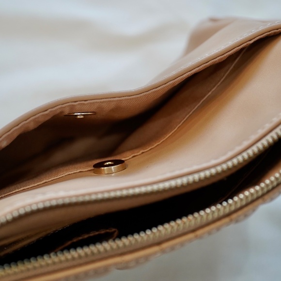 Guess Los Angeles Convertible Crossbody Creme - Picture 5 of 6